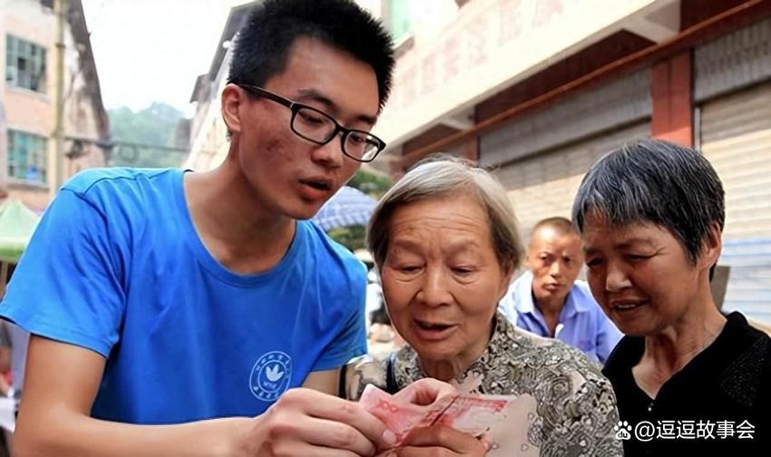 妻子独自外出打工，发现丈夫喊陌生女子去家里，顿时觉得心寒