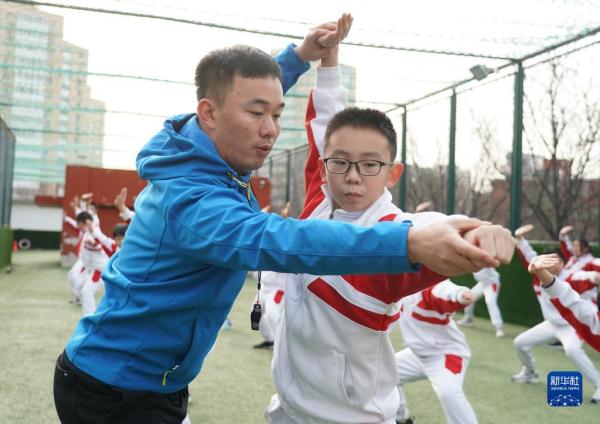 北京中小学开展特色体育课助力学生健康成长