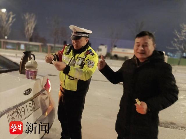 “雪战”两昼夜——一名宿迁交警战冰雪保畅通的故事，快来看看吧