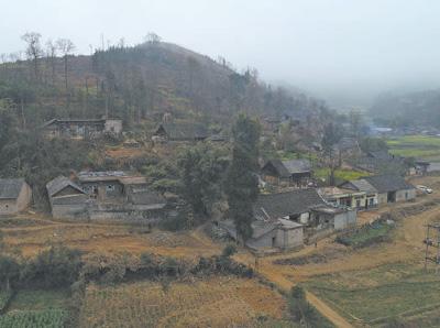 让易地搬迁群众日子越过越好（新时代画卷）