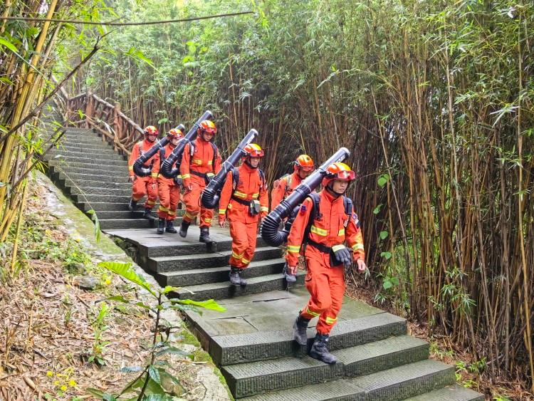 8月来连发4次森林草原火险橙色预警 重庆机动队伍加强练兵备战