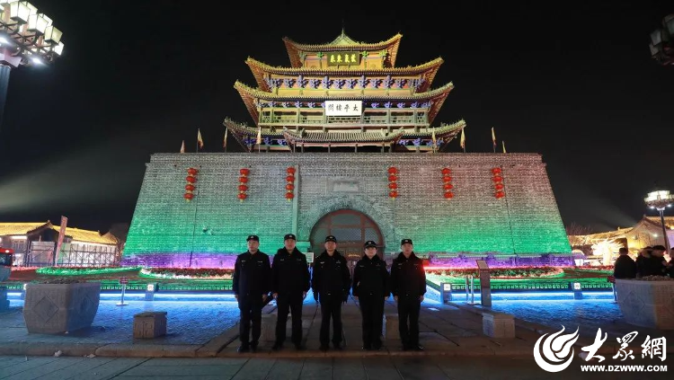 红蓝闪烁 步履不停 东昌府警方守护新春 ！