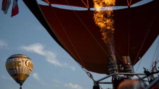西班牙：欧洲热气球节举行