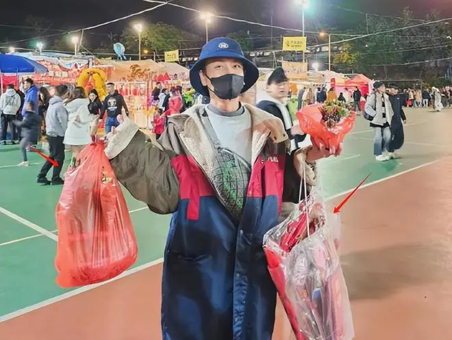 明星年夜饭来了！毛晓彤晒春晚特供，龚俊亲自下厨，大鹏包蛋饺