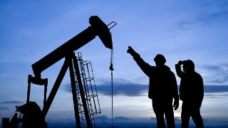 欧佩克、页岩油商罕见意见一致：全球石油备用产能快要见底