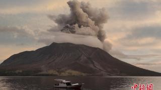 印尼鲁昂火山再喷发 已有数千人撤离