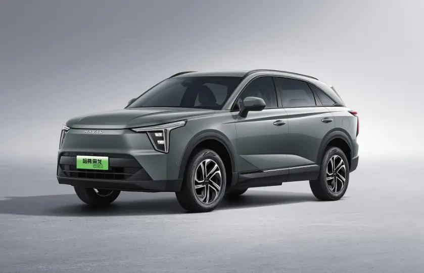 哈弗枭龙定位紧凑型SUV，尾灯组造型极具几何感