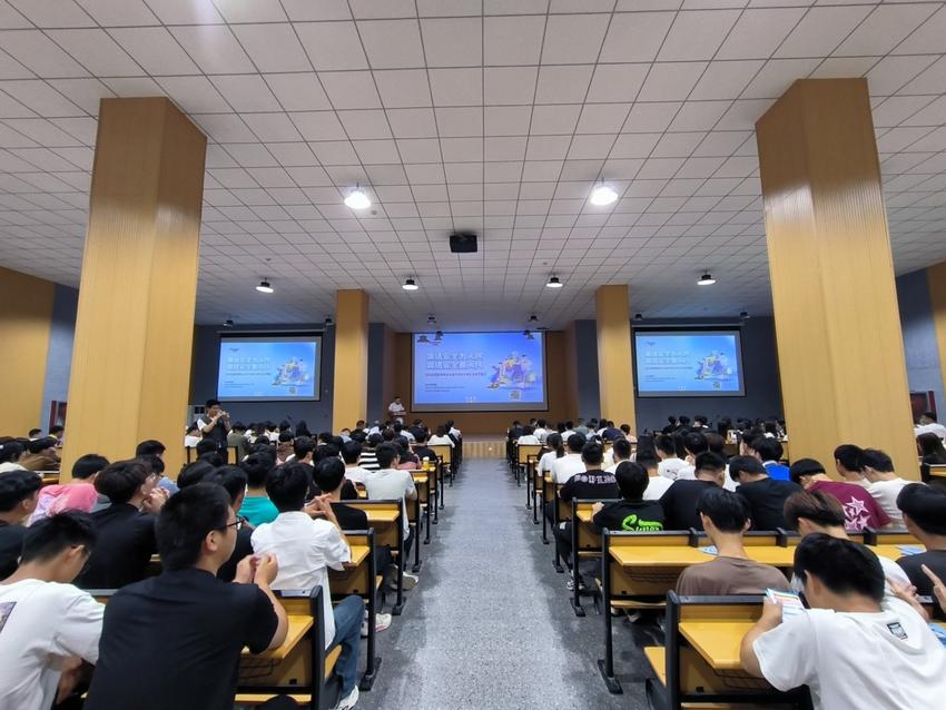 河南测绘职业学院航空港区启动互联网技术日新月异