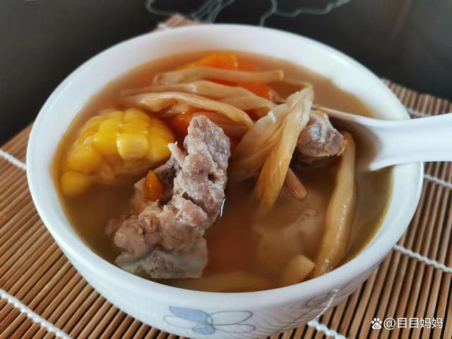 雨天湿气重，这样煲一锅健康养生又好吃！饮汤食肉身体好健康！