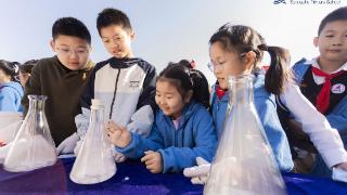 三角湖小学科技节闭幕 孩子们与机器人“拳”力以赴