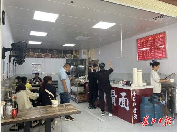 因为汉马，这家面店提前开业了