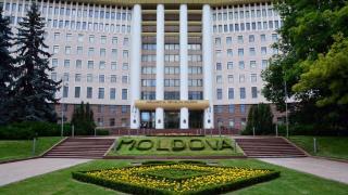 摩尔多瓦新政府组成名单获议会批准