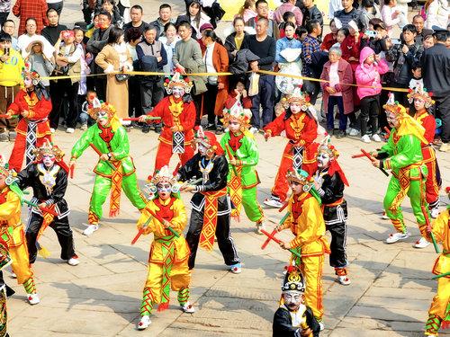 四川合江：观民俗表演 过热闹新年