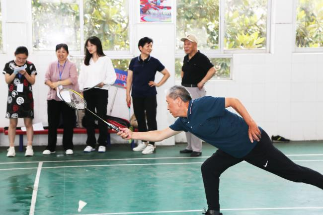 南通市海门区三厂街道成功举办“情系银龄 老有所乐”趣味运动会