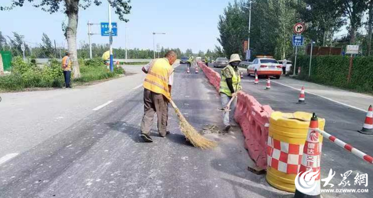 德州公路城区分中心“三加强”做好路域环境提升工作