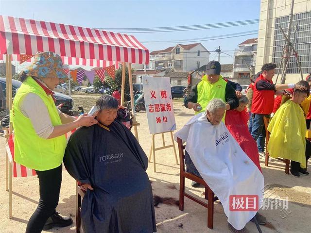 “集”群众所愿！武汉新洲区志愿服务送到居民家门口