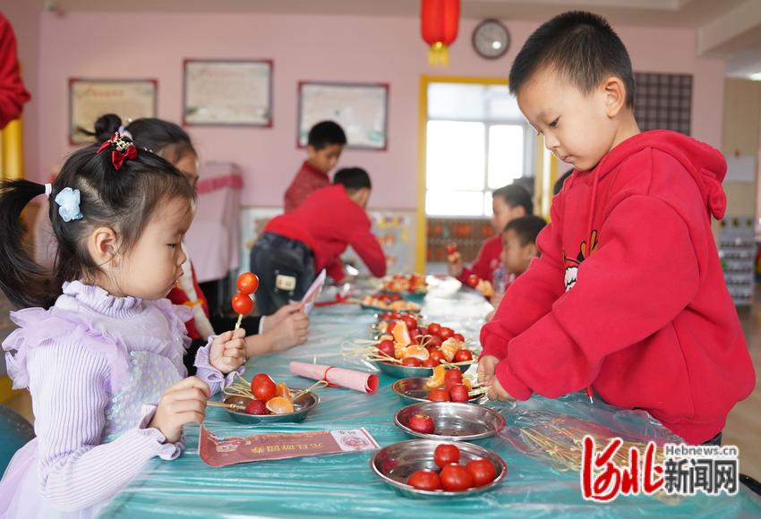 秦皇岛开发区幼儿园举办“赶大集”式迎新年活动