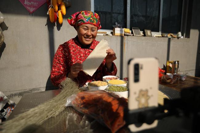 最美的风景是笑脸|山东日照：“庄户嫂”煎饼火爆全国