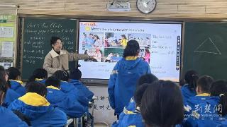 课堂研讨启新程 官士墩中学力推教学质量提升