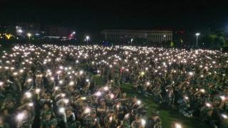 太惊喜！大学生突然被点名，现场数千人送祝福！