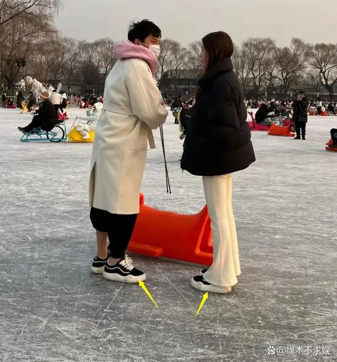 又换新女友了？王大陆什刹海和美女鞋滑冰太甜，蔡卓宜回应分手！