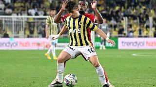 记者：巴萨和米兰在竞争土耳其年轻中场居勒尔