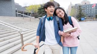 青春短暂，而爱情永恒：大学生如何经营自己的爱情？