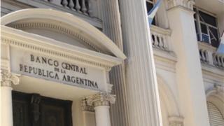 半年内第六次降息 阿根廷央行下调基准利率至40%