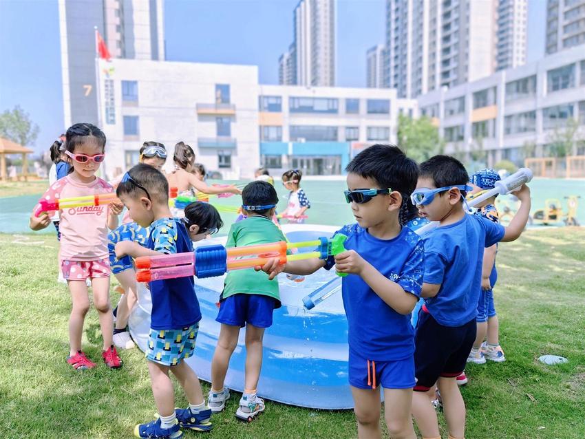 济南市历下区百合幼教集团开展夏至节气主题活动