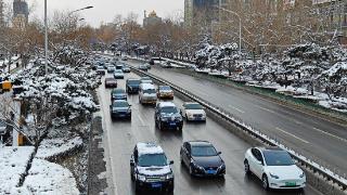 北京迎来龙年首场降雪