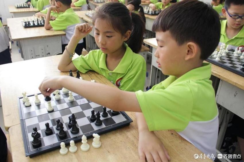 东昌府区嘉明实验小学举办第三届国际象棋校园赛