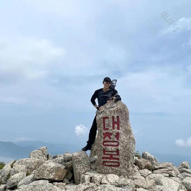 韩娱粉现状：脱粉韩素希，入坑金智媛！