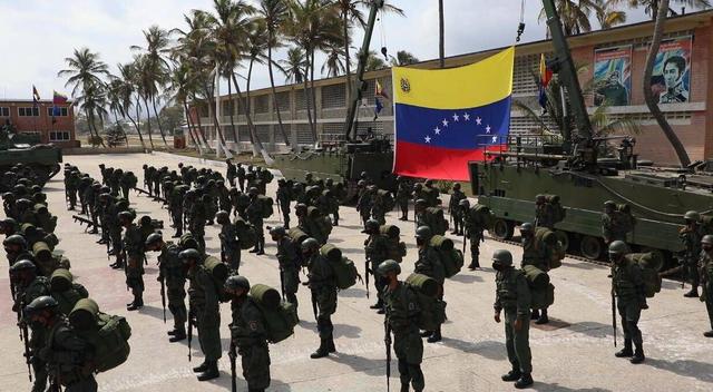 委内瑞拉军队动员，美国“后院着火”，注意看普京的动作