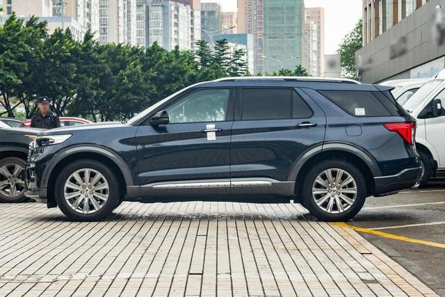 福特探险者定位中大型suv，2.3t发动机动力破百