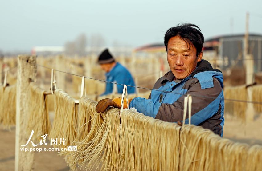 山西襄汾：粉条加工助增收