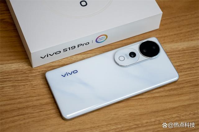 vivo S19不做人像，要抢游戏手机的饭碗？