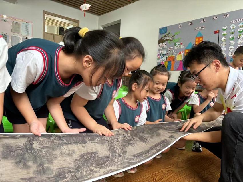 将青春写在祖国大地|山东科技职业学院红色智享服务团社区讲艺术