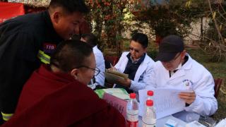 北京援藏医疗团队开展小昭寺义诊