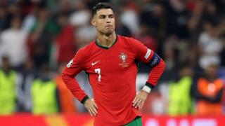 C罗遭暴击：连续3天入选欧洲杯最差！葡萄牙唯一！度假照曝光！
