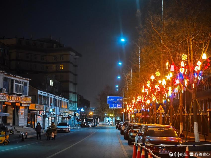 泰安岱庙北街一路段路灯故障，工作人员：电缆损坏导致，已修复