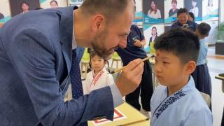 新学期2.5万名学子学在南海