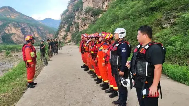 83人成功转移当地1600余名群众｜西安高新区驰援河北抗洪抢险救援力量平安归来