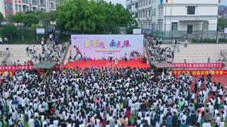 蓬安县第二中学校成功举办首届校园音乐美食节
