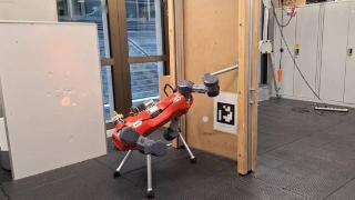瑞士研究人员成功训练一只机器狗