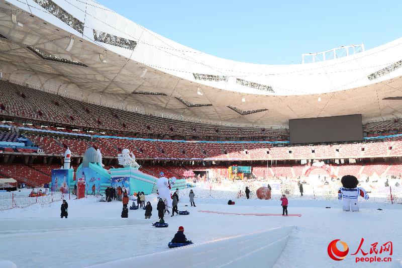 组图：寒假来临 来“鸟巢”欢乐冰雪季找乐