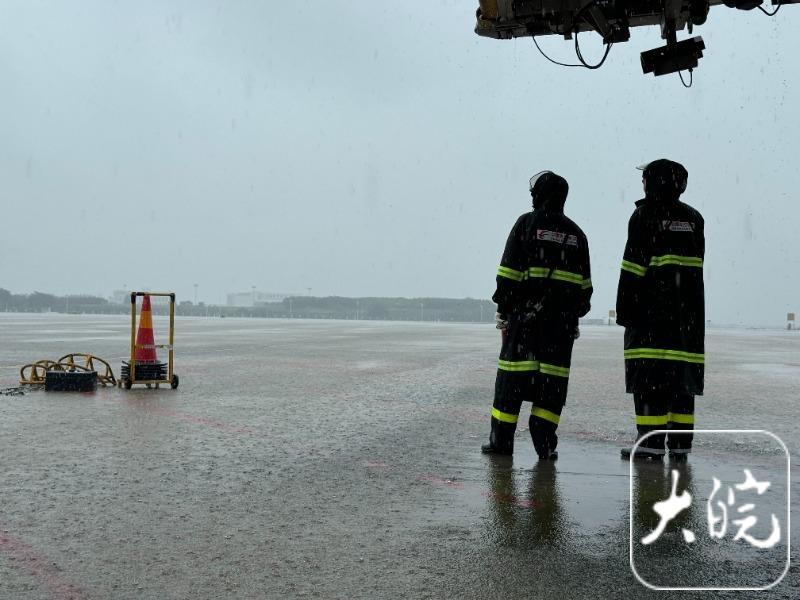 强降雨来袭 合肥新桥机场运行正常