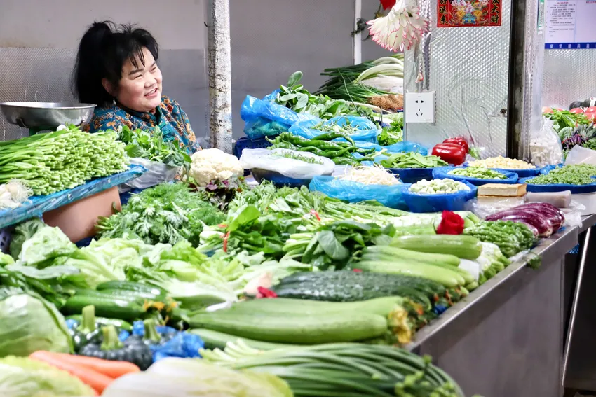 在冬日昆明，来一场五彩斑斓的城市漫步