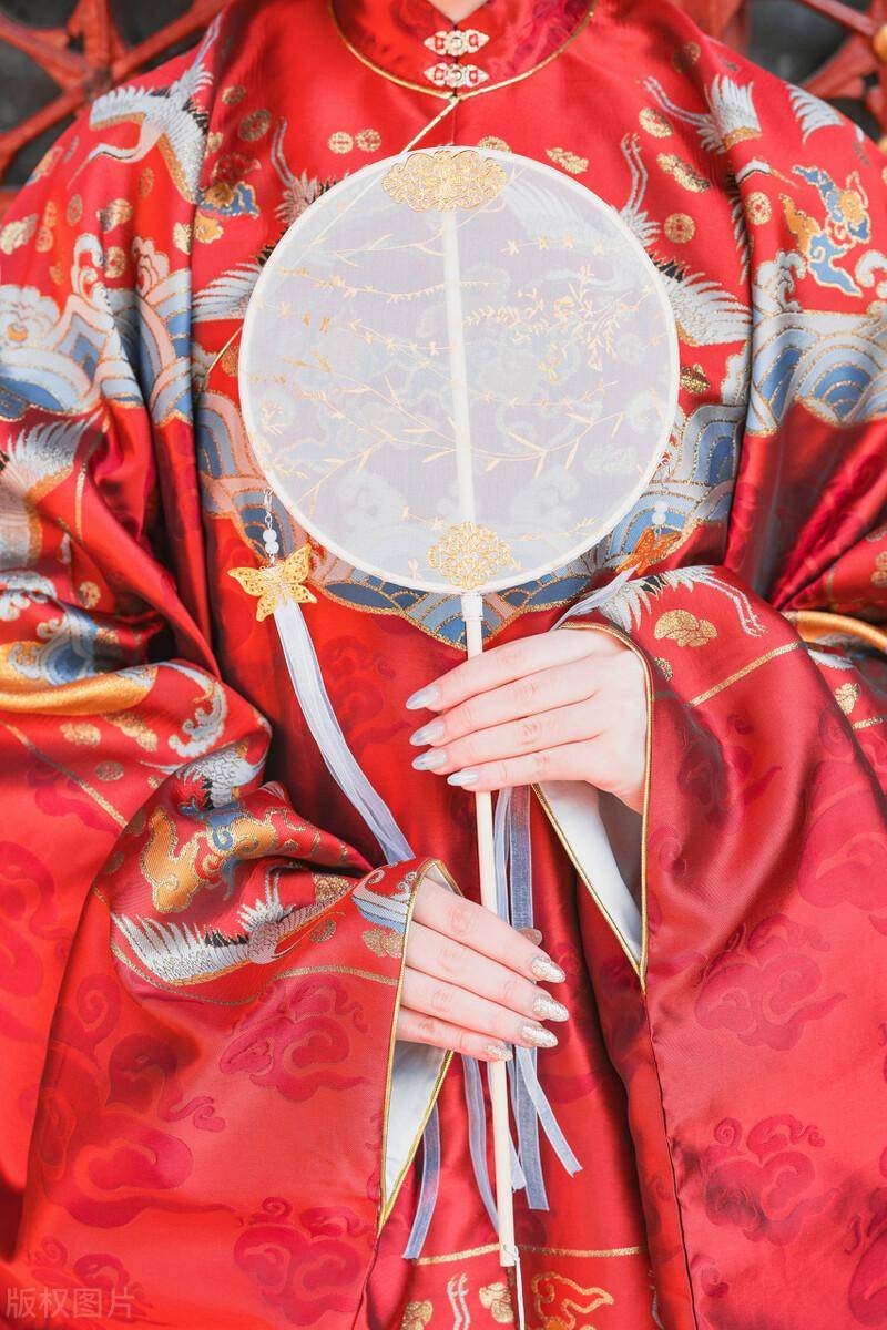 中国古代汉朝、唐朝、明朝的服饰文化概览