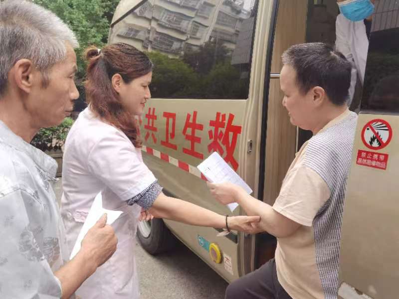 移动体检车“上门”服务，贵阳市公卫中心情系福利院免费送健康