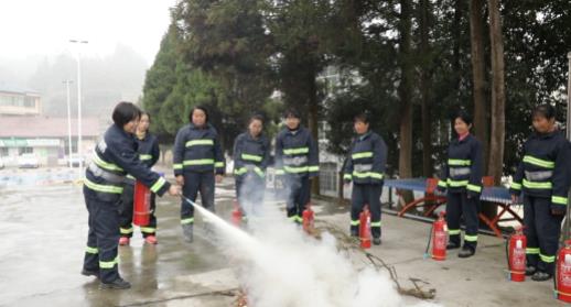 荣获全国三八红旗集体荣誉！天柱县高酿镇木杉村女子义务消防队“靓出圈”